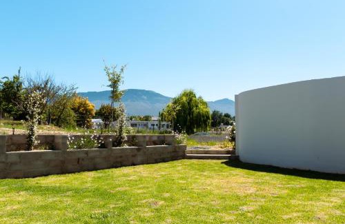 Prince Alfred Hamlet Apartment | Rooikraal Hamlet Village Cottage