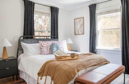 Virginia Highland House | Rook's Corner