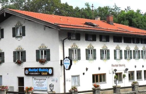 Gmund am Tegernsee Apartment | Room 10 without lake view and balcony - Gasthof am Gasteig