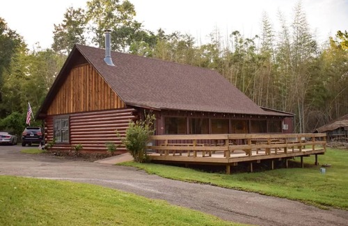 Uncertain Cabin | Room #18