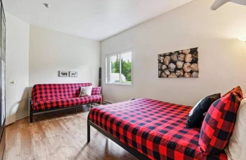 Saint Donat Bed & Breakfast | Room 2: The Quebecer