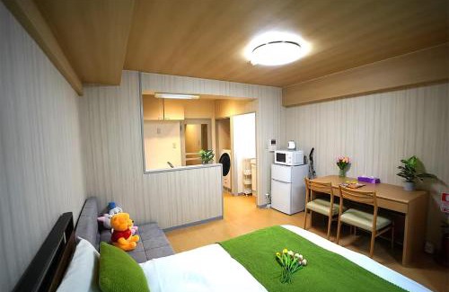 Honmachi Apartment | Room 202 Nishi-Shinjuku Gochome 9 minutes walk 40 square meters Sleeps up to 6 people