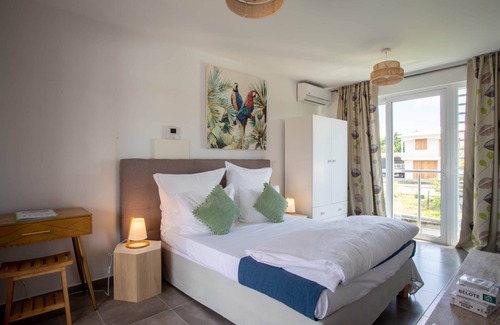Saint-Francois Hotel | Room 7 "Le Palmier Royal"