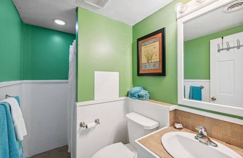 Hudson Hotel | Room 7- Sunset Acres Motel