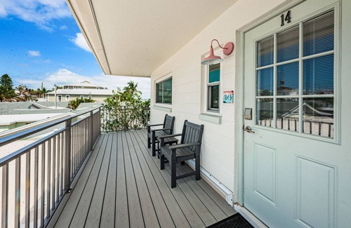 Sunset Beach Apartment | Room 7b · Newly Renovated 1- bedroom suite View of the Water