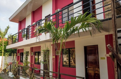 San Lorenzo Apartment | Room 806 @ Pennington Inn, Guimaras