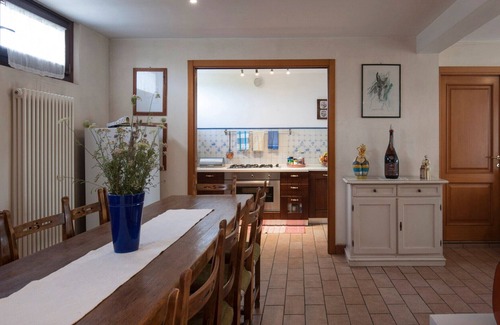 Mirano Apartment | Room 'Azzurra' with Shared Garden, Wi-Fi and Air Conditioning