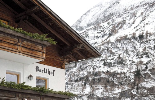 Val di Vizze Apartment | Room 'Bartlhof Vitus' with Mountain View, Shared Terrace and Wi-Fi