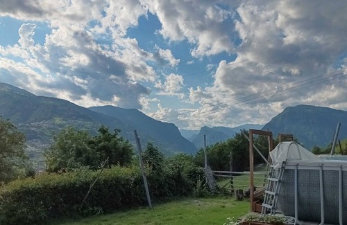 Arsie Apartment | Room 'Camera 1' with Mountain View, Shared Garden and Wi-Fi