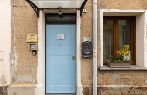 Oristano Historic Centre Apartment | Room 'Camera 1' with Wi-Fi and Air Conditioning