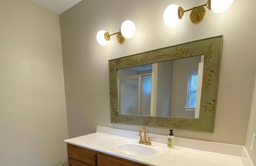 San Saba House | Room for Many - Retreat on the creek