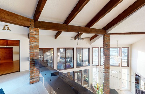 Legal House | room for rent in 8100 sq ft mansion in country