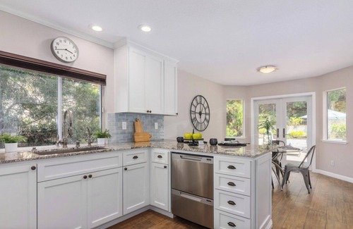 Clayton House | Room for Rent in Marvelous Clayton with AC, WiFi