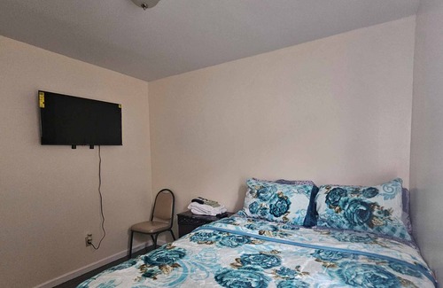 Newark House | Room G Divine Villa and Resorts