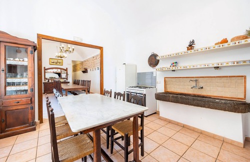 Puigpunyent Apartment | Room 'Habitación 3' with Mountain View, Shared Pool and Wi-Fi