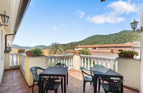 Teulada Apartment | Room 'Ibisco Teulada' with Shared Terrace, Wi-Fi and Air Conditioning