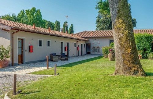 Borgo San Lorenzo Apartment | Room 'Il Borghetto Girasole' with Shared Garden, Wi-Fi and Air Conditioning