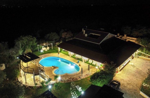 Sorso Apartment | Room 'Imperial Con Piscina Privata' with Shared Pool, Shared Terrace and Air Conditioning