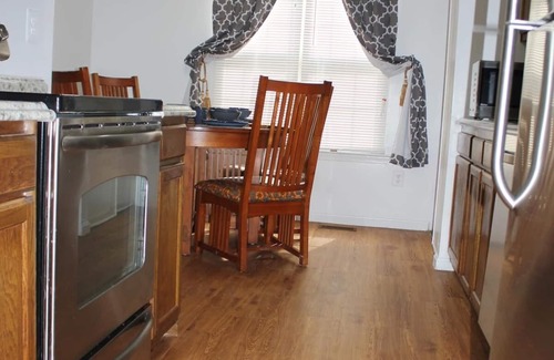 Fairland House | Room in a Charming Town Home near Washington DC/Down Town Silver Spring