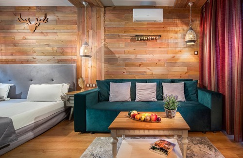 Borovets Bed & Breakfast | Room in B&B - Hotel Moura Deluxe Room N5187