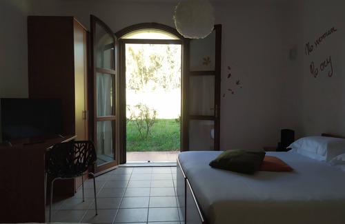 Marrubiu Bed & Breakfast | Room in B&B - "note di Stelle" Resort in Marrubiu