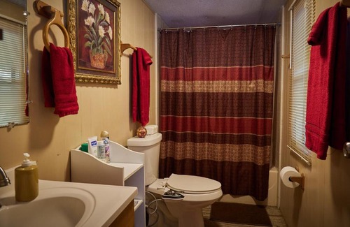 Homosassa House | Room in BB - Pleasant Days Bb Tropical Master Suite