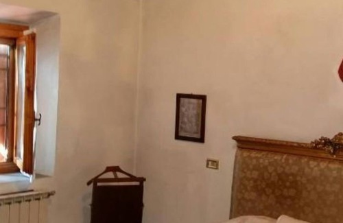 Vaiano House | Room in Guest Room - Casetta Verde - Deluxe Room