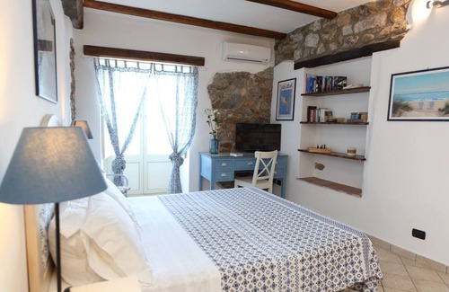Cefalu House | Room in Guest Room - Central Room With Balcony And Amazing Sea View