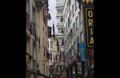 Luarca House | Room in Lodge - Double and single room - Pension Oria 1