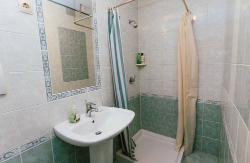 Vransko House | Room in Vransko with Private Bathroom