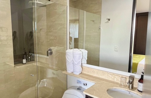 Rionegro Bed & Breakfast | Room-luxurious Mountain-view Room With o