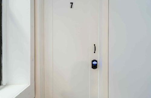 Shaughnessy Village Apartment | Room n7-Apartment 1 in a SHARED apartment in downtown Montreal