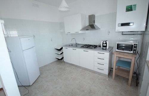 Ortona Apartment | Room 'Nadir' with Mountain View, Wi-Fi, and Air Conditioning