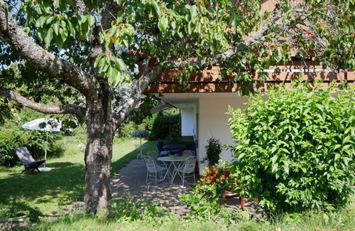 Urberg Apartment | Room 'Nr 1' with Shared Terrace and Shared Garden