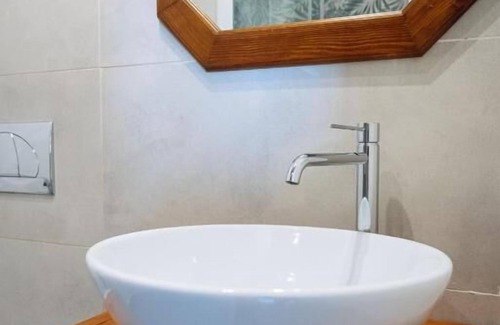 Porto Torres Apartment | Room Olivo - Full service room with private bathroom