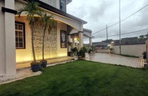 Sungai Petani Hotel | Room Only - Ryui's Quiet Residential Bungalow 5,403sqft