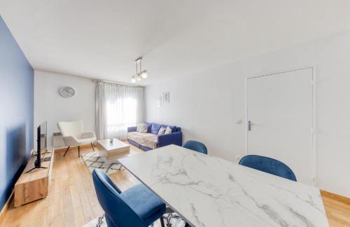 Charenton-le-Pont Apartment | Room Proche Paris & Bercy 2 - Cozy Houses