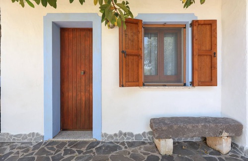 Sagama Apartment | Room 'Stanza 1' with Shared Garden, Wi-Fi and Air Conditioning