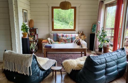 Rimont House | Room with en suite bathroom in cosy wooden house