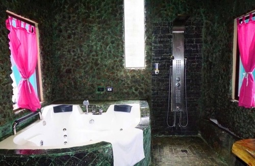 San Rafael de Heredia House | Room with Jacuzzi, Vacation Spa house with Turkish bath