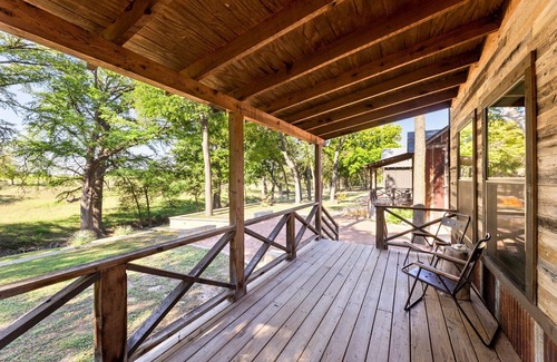 Comfort Cabin | Room with One King and Two Twin Beds, Private Patio with Creek View