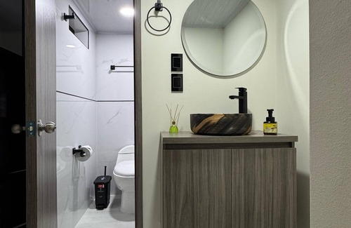 Engativa House | Room with private bathroom close to the airport in Bogota