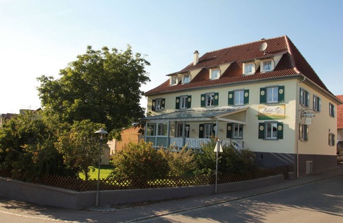 Ebenweiler Apartment | Room 'Zimmer 9' with Shared Terrace, Shared Garden and Wi-Fi