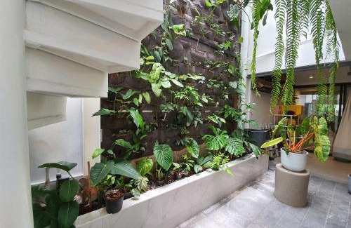 Ratchaprasong Bed & Breakfast | Roompini