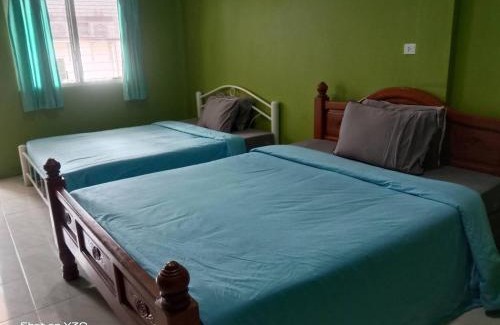 Amphawa Hotel | RoomQuest Amphawa Vaylasamran
