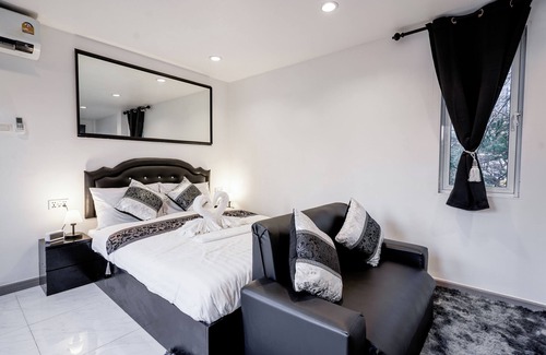 Sukhumvit Hotel | rooms are all city view