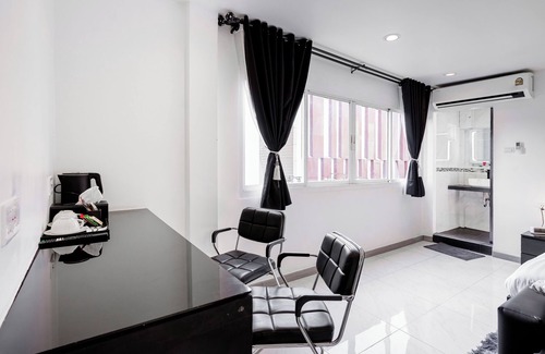 Sukhumvit Hotel | rooms are all city view