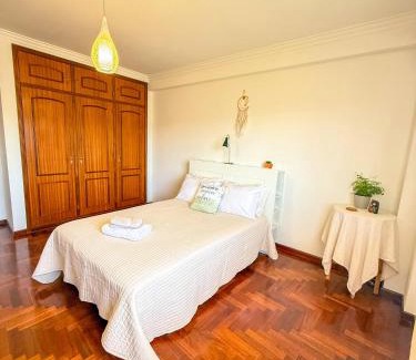 Corroios House | Rooms For You Ample And Welcoming Double Rooms With Good Natural Light SuperHost Stay