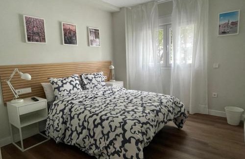 Almendrales House | Rooms Madrid Río