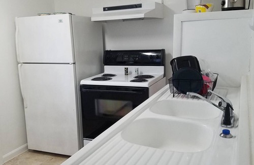Whitehall House | Roomy 1 Bdrm House-Hi-Speed Internet-Great for Cple/Sml Family-Easy to Get About
